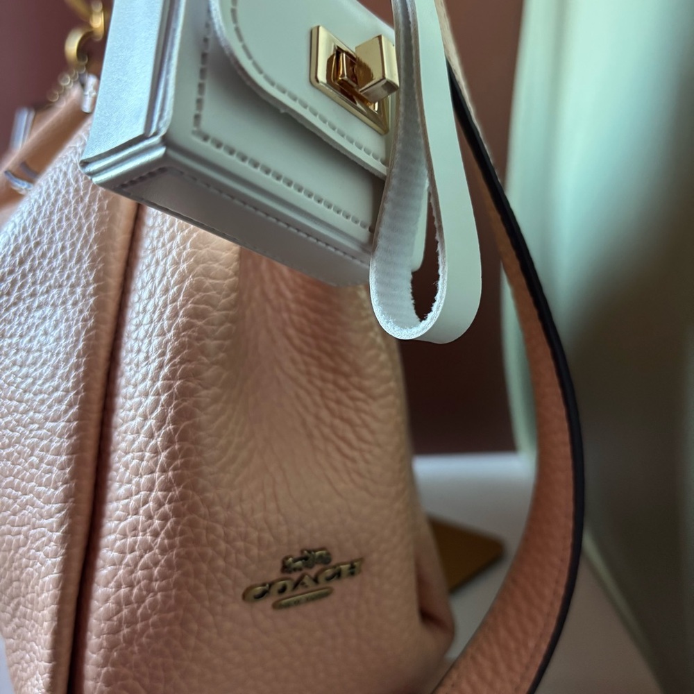 COACH Shay Style 601 Pebbled Leather Shoulder & Crossbody Bag in Blush Peach - Picture 5 of 12